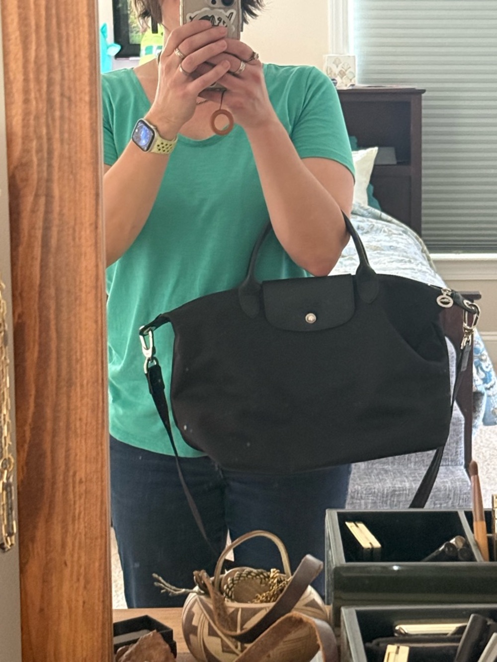 Longchamp Le Pliage Neo, Black (size medium?):  Black Nylon Bag, Handles, Strap - Picture 3 of 5